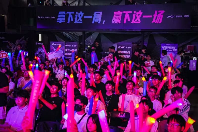 欧宝娱乐电竞比赛中的临场调整信号解析：从战术变化到心理博弈